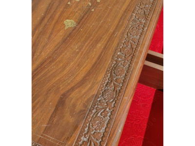 Console Table 4' (122x46x79cm) For Rent
